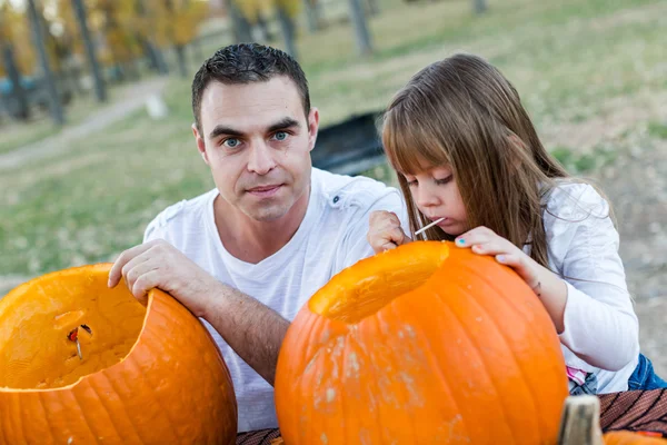 Pumpkin carving — Stock Photo, Image