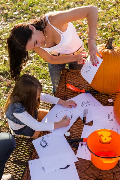 Pumpkin carving — Stock Photo, Image