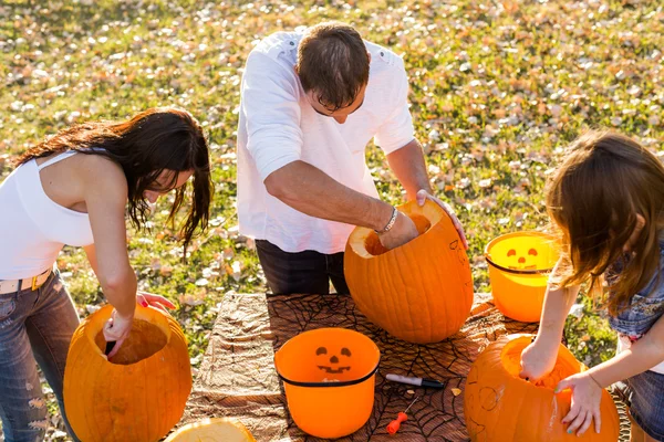 Pumpkin carving — Stock Photo, Image