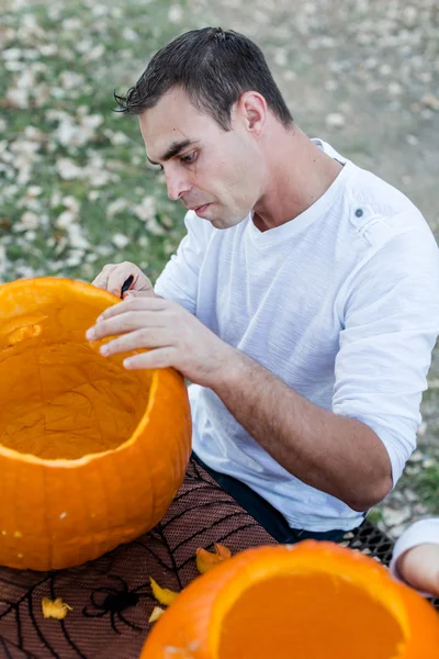 Pumpkin carving — Stock Photo, Image