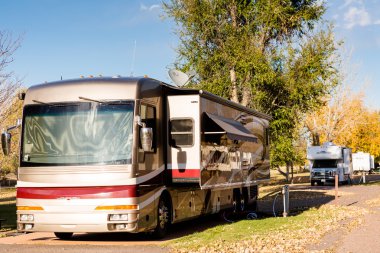 Sonbahar Colorado'da kamp.