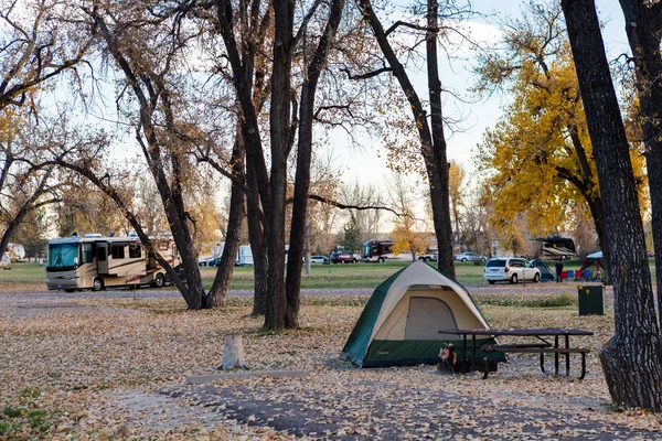 Campingpladser i efteråret Colorado . - Stock-foto