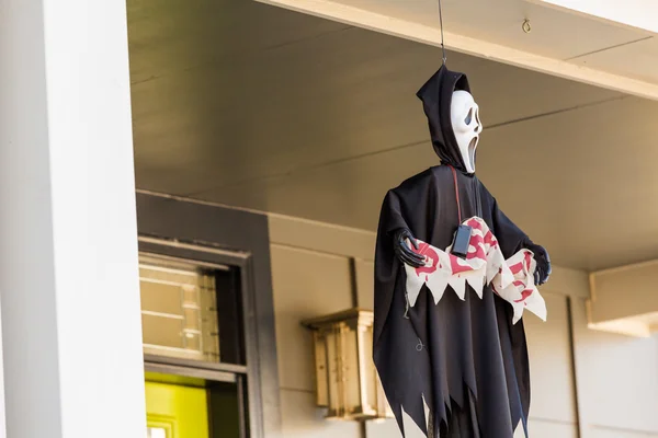 Huis veranda ingericht voor Halloween — Stockfoto