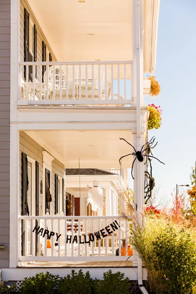 Halloween díszített ház tornác — Stock Fotó