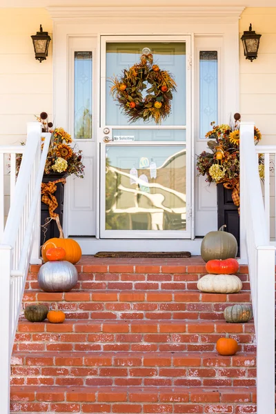 Decorazione di Halloween, zucche — Foto Stock