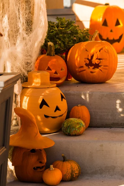 Halloween decor, pompoenen Stockfoto