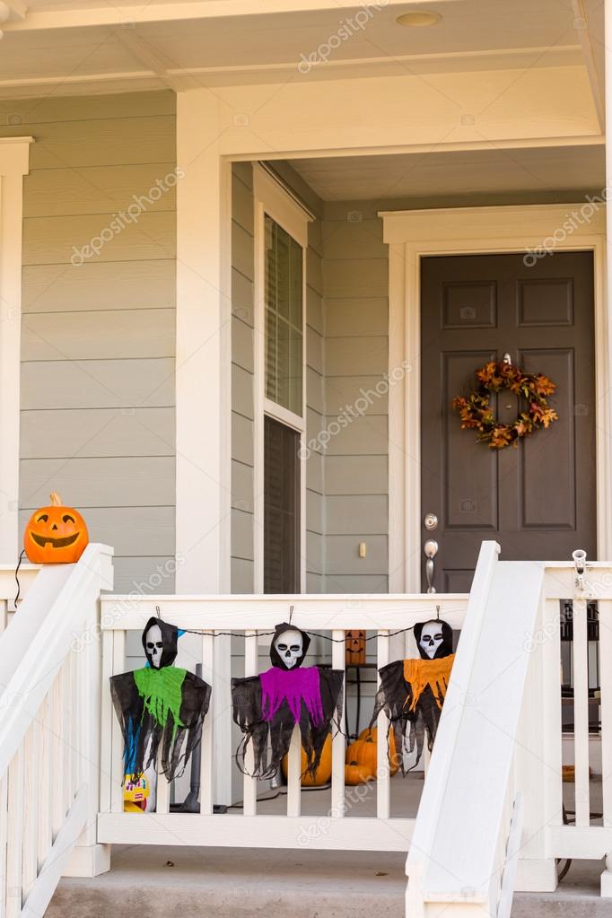 House porch decorated for Halloween