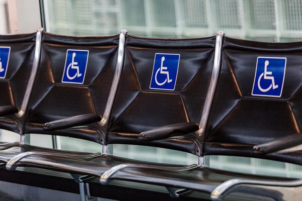 Sedie vuote in aeroporto — Foto Stock