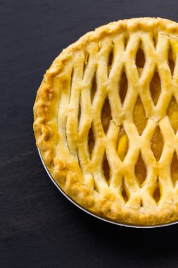 ev yapımı şeftalili pasta