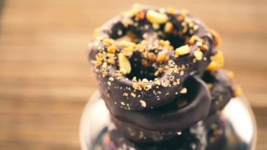 Çikolata kaplı simit yakın çekim