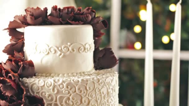 Gourmet gâteau de mariage à plusieurs niveaux — Video