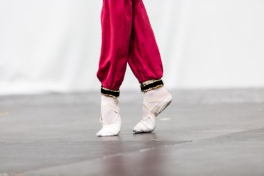 Çocuklar dans dans kat