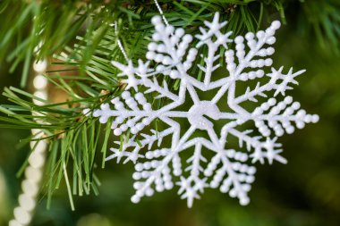 Madalyalı Noel ağacı