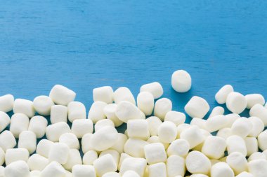 Küçük yuvarlak beyaz krema