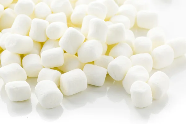 Kleine ronde witte marshmallows — Stockfoto