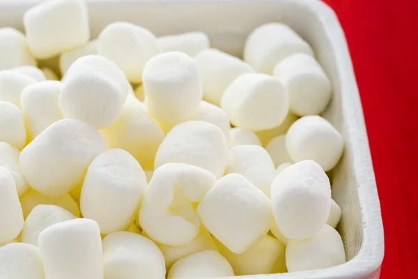 Kleine runde weiße Marshmallows — Stockfoto
