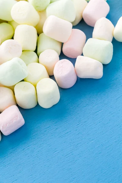 Kleine runde bunte Marshmallows — Stockfoto