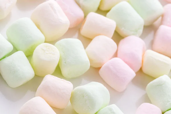 Kleine ronde veelkleurige marshmallows — Stockfoto