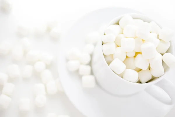 Kleine ronde witte marshmallows — Stockfoto