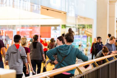 Tipik Kuzey Amerika Black Friday alışveriş alışveriş merkezi