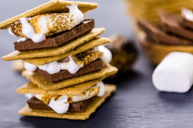 Taze kızarmış smores