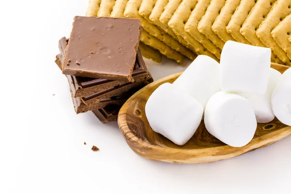 Smores station med stora vita marshmallows — Stockfoto