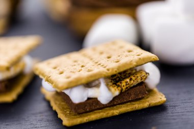 Taze kızarmış smores