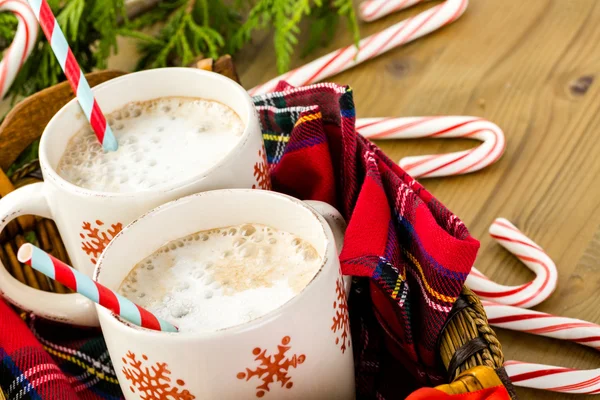 Chocolate quente com marshmallows caseiros . — Fotografia de Stock