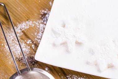 Kar taneleri şekillerde Marshmallows yapma