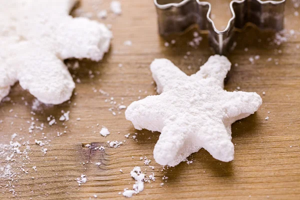 Kar taneleri şekillerde Marshmallows yapma