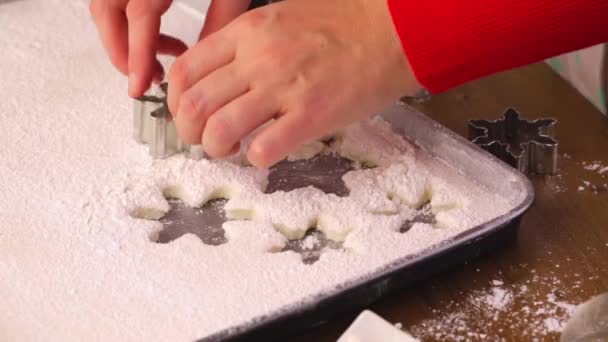 Fare marshmallow a forma di fiocchi di neve — Video Stock