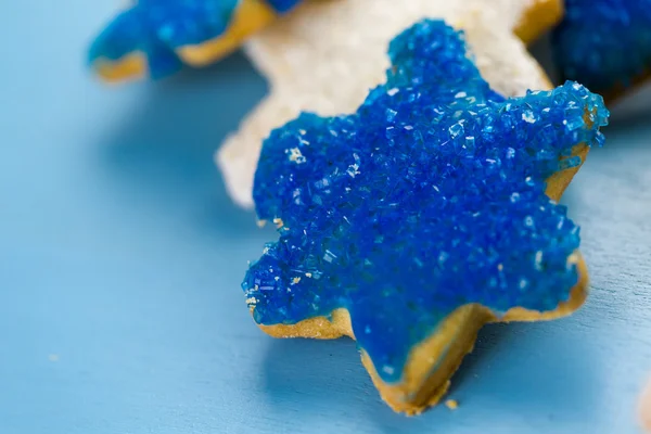 Etoiles blanches et bleues cookies sucre givré à la main — Photo