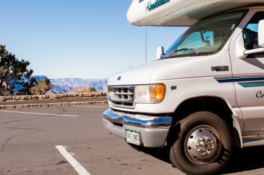 Büyük Kanyon'da karavanda kamp