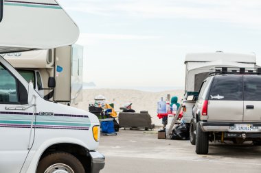 Kış Kaliforniya'da kamp karavan