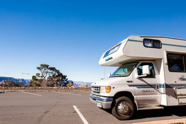 Acampar no Grand Canyon em casa de motor — Fotografia de Stock