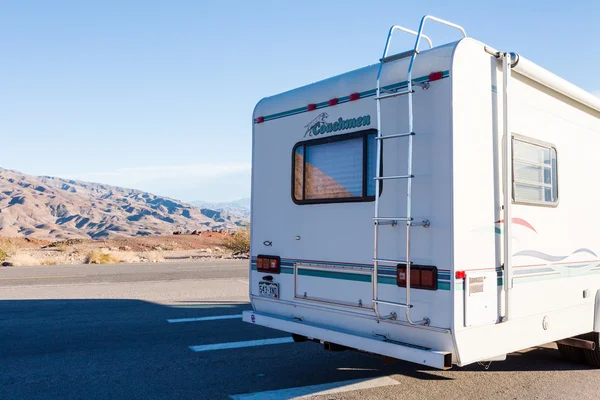 RV acampando no Vale da Morte — Fotografia de Stock