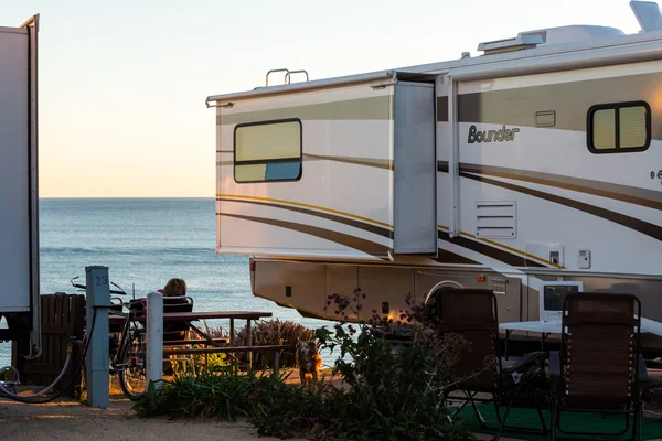 Inverno RV camping na Califórnia — Fotografia de Stock