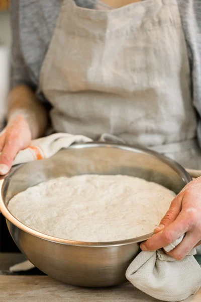 Baker preparing artisan sourdough bread — Stock Photo, Image