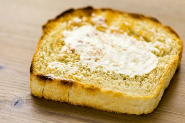 Hamur mayası ekmek tereyağı ile