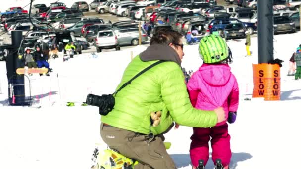 Lyžařské středisko na Arapahoe pánve, Colorado — Stock video