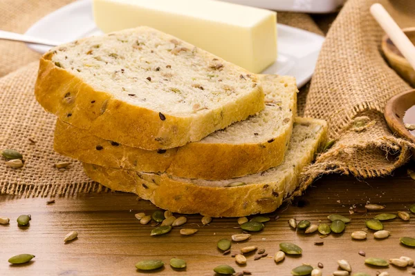 Handwerkliches Sauerteigbrot — Stockfoto