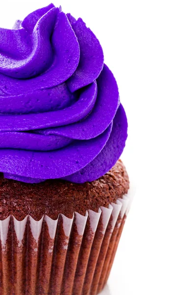 Cupcake met felle kleur slagroom — Stockfoto