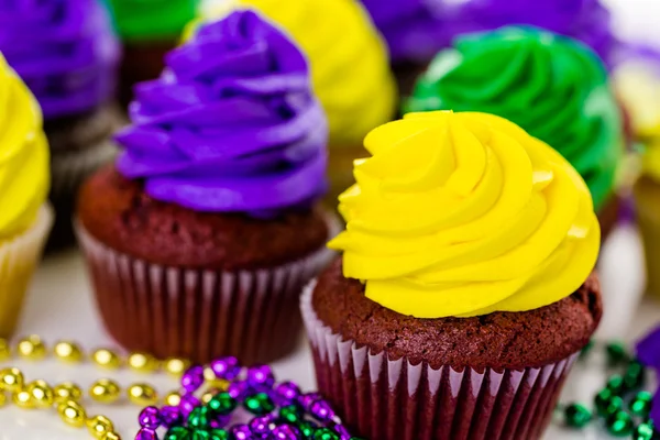 Cupcake με φωτεινό χρώμα γλάσο — Φωτογραφία Αρχείου