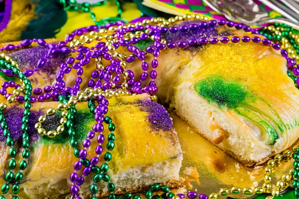 Король торт столом оформлені Mardi Gras — стокове фото