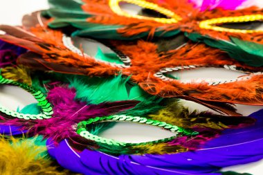 Çok renkli süslemeleri, Mardi Gras için yüz maskesi