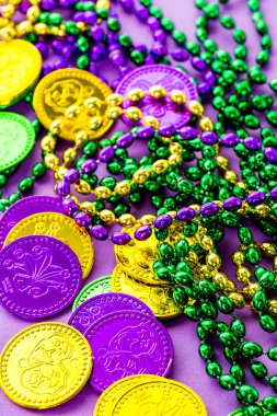 Mardi Gras partisi için çok renkli süslemeleri