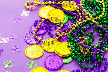 Mardi Gras partisi için çok renkli süslemeleri