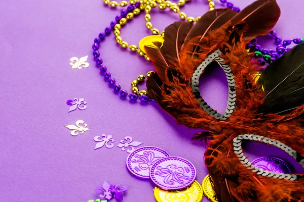 マルディグラ パーティーの色とりどりの装飾品 — ストック写真