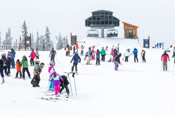 Ski resort at the end of the season — Stock Photo, Image