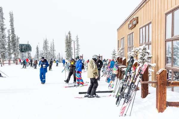 Estación de esquí al final de la temporada —  Fotos de Stock
